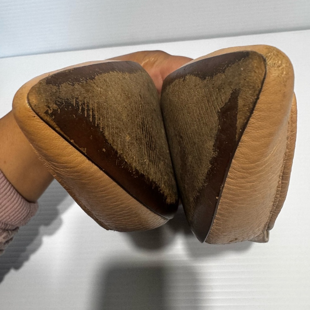 Vionic Noah Tan Leather Pointy Toes Flats Size 7.5 - Picture 10 of 16